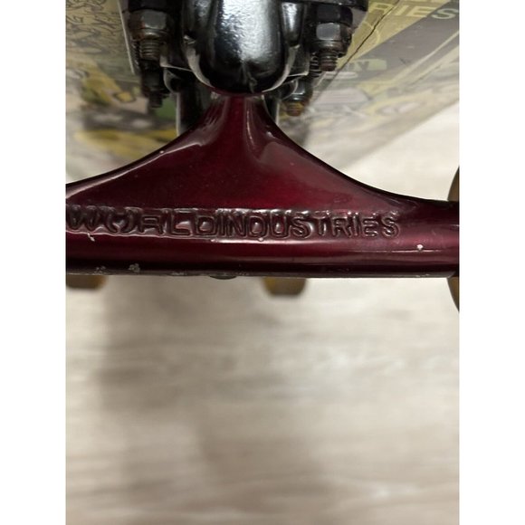 Vintage World Industries Complete Skateboard Flame Boy‎ Trucks Wheels - Picture 12 of 12